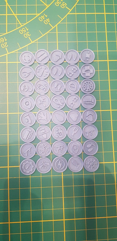 Lot de figurines et décors Necromunda