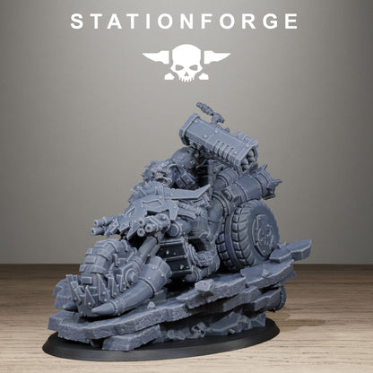 Orkaz Biker Boss - Figurine Station Forge