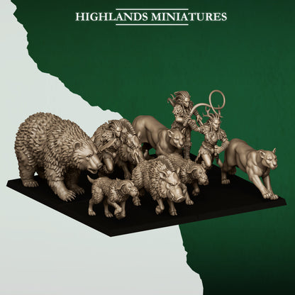 FERAL ANIMALS AND BEASTAMERS  - HIGHLANDS Miniatures