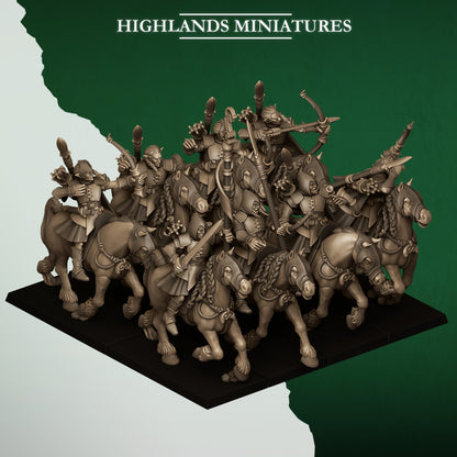 MOUNTED FERAL ARCHERS - Figurine Highlands Miniatures